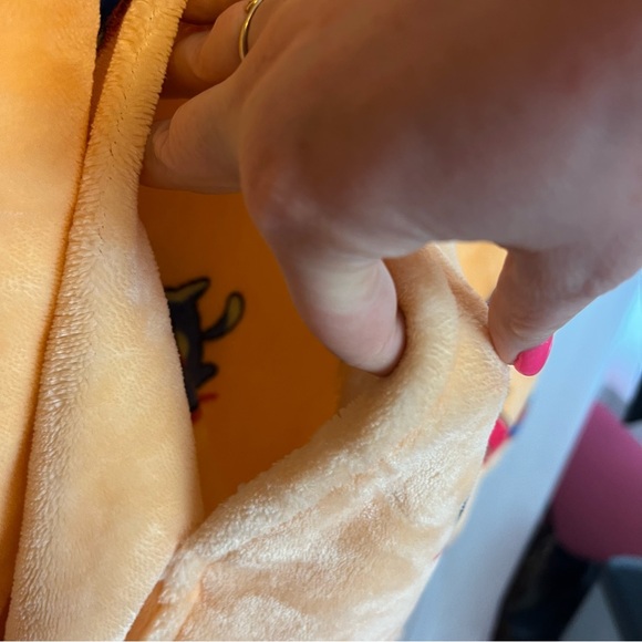 The Oodie Cat Print Wearable Hooded Blanket, size 14+ - Picture 4 of 7